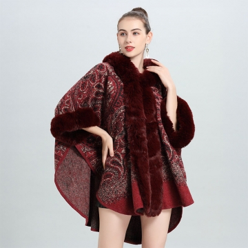 Утеплена накидка-шаль TopHutro червона